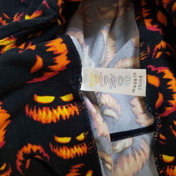 LULA ROE HALLOWEEN LEGGINGS PUMPKINS SKELETON CREEPY DOLLS ONE SIZE SOFT!! - Picture 6 of 7